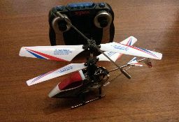 The Syma S800G micro helicopter.